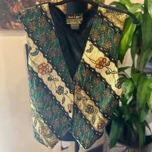Bali Chic vest one size. Vintage see pics